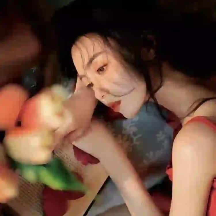 综艺节目慈善公益活动明星参与社会责任感体现温暖