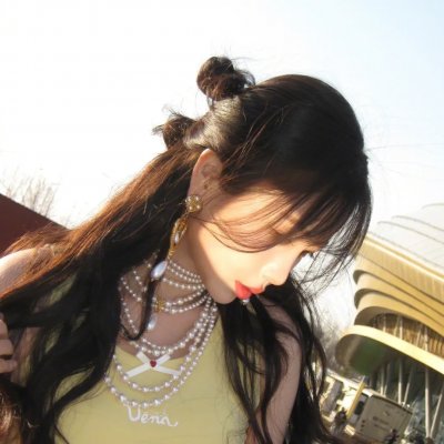 索女·丧尸·机关枪